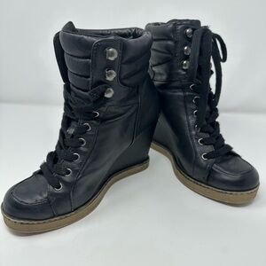 Women’s Athletic Wedges in Black - 9